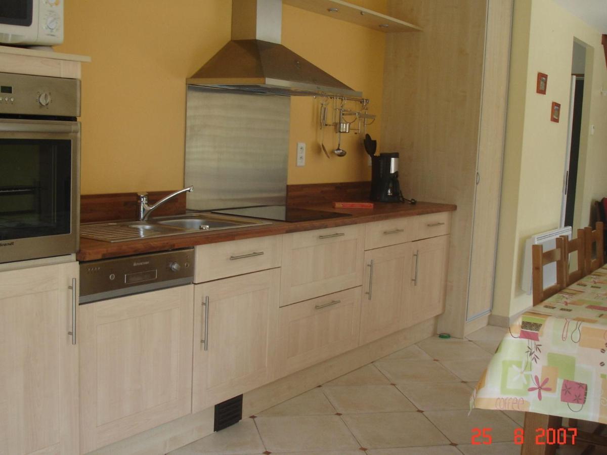 Cosy Chalet With Private Garden In Normandy Isigny-le-Buat Eksteriør bilde